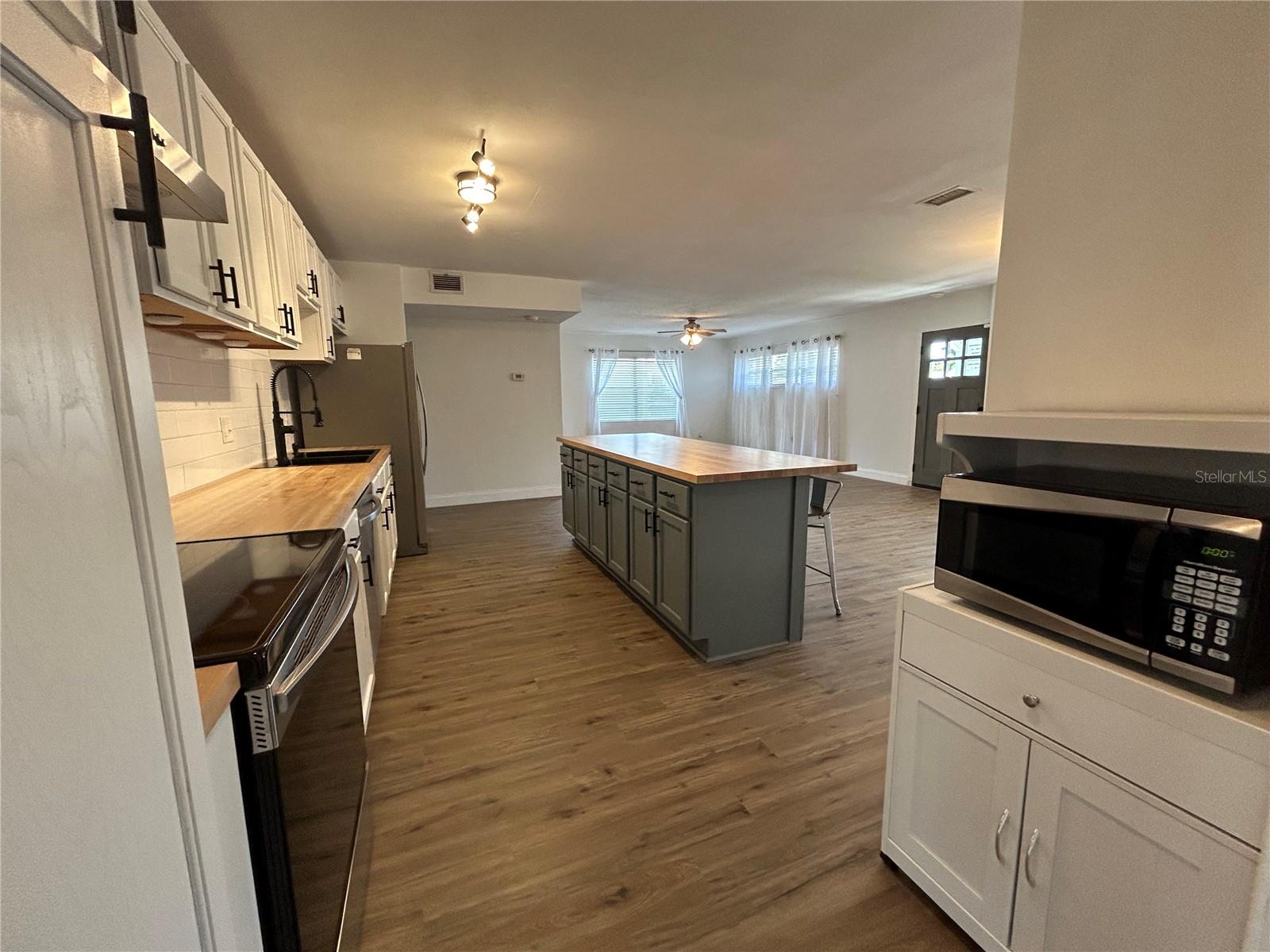 Image 10 of 26 For 2716 26th Avenue Drive W
