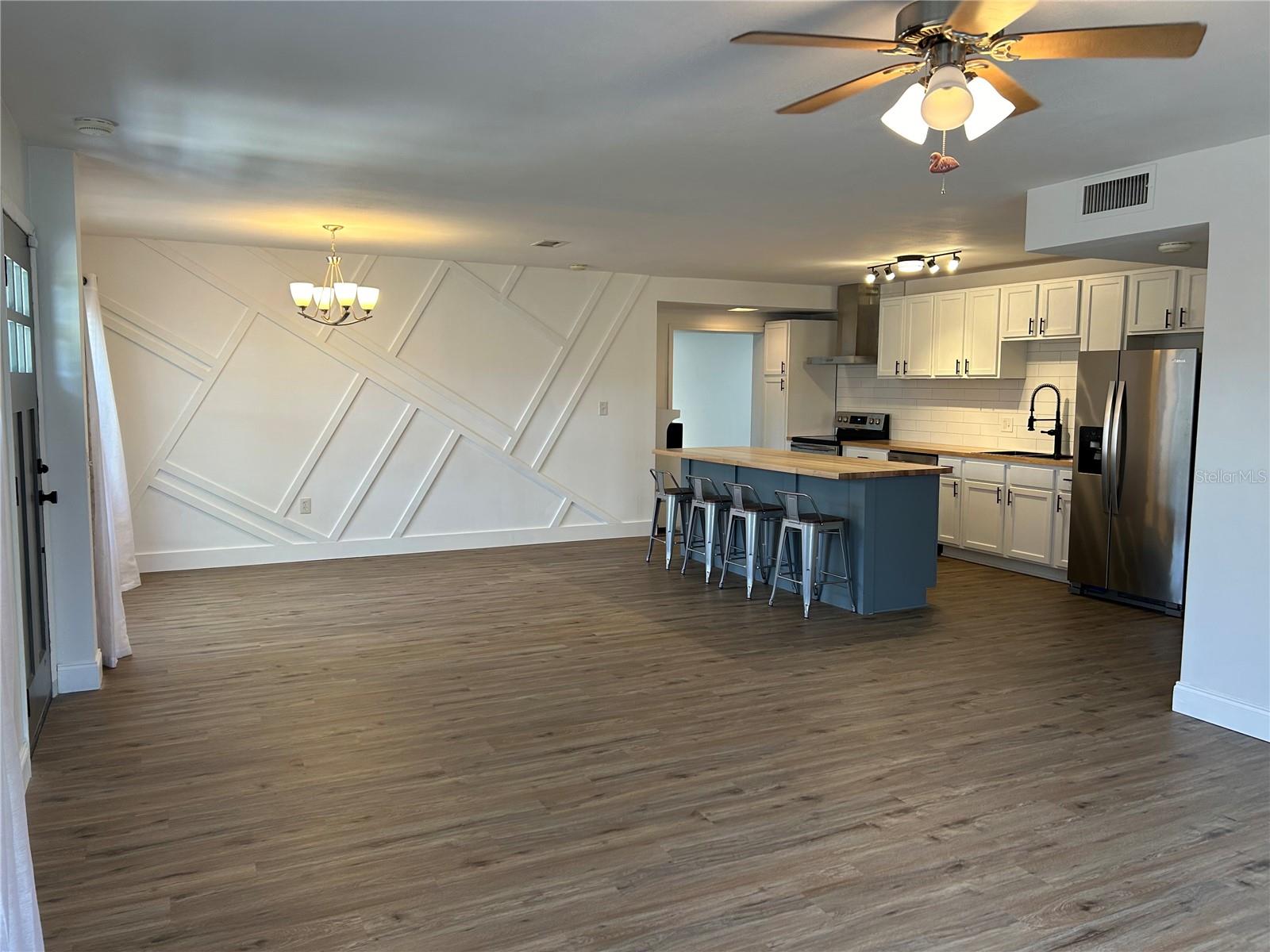 Image 5 of 26 For 2716 26th Avenue Drive W