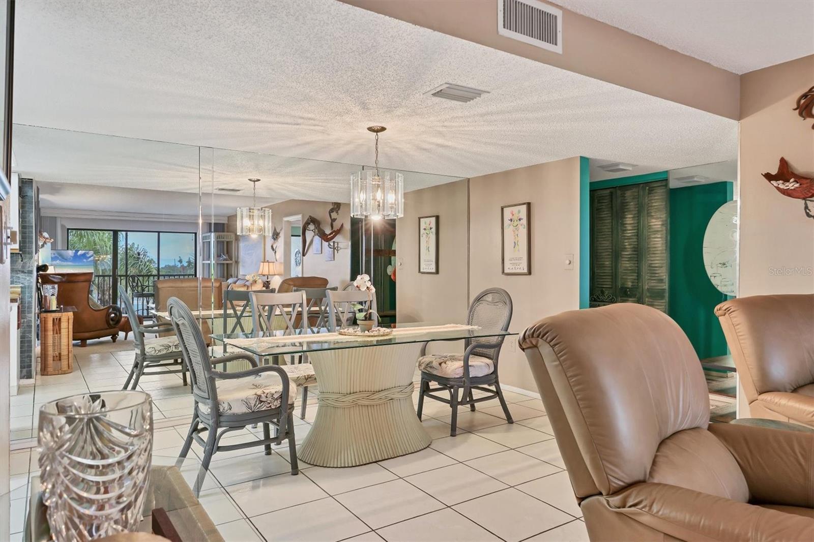 Image 17 of 39 For 6116 43rd Street W 405d