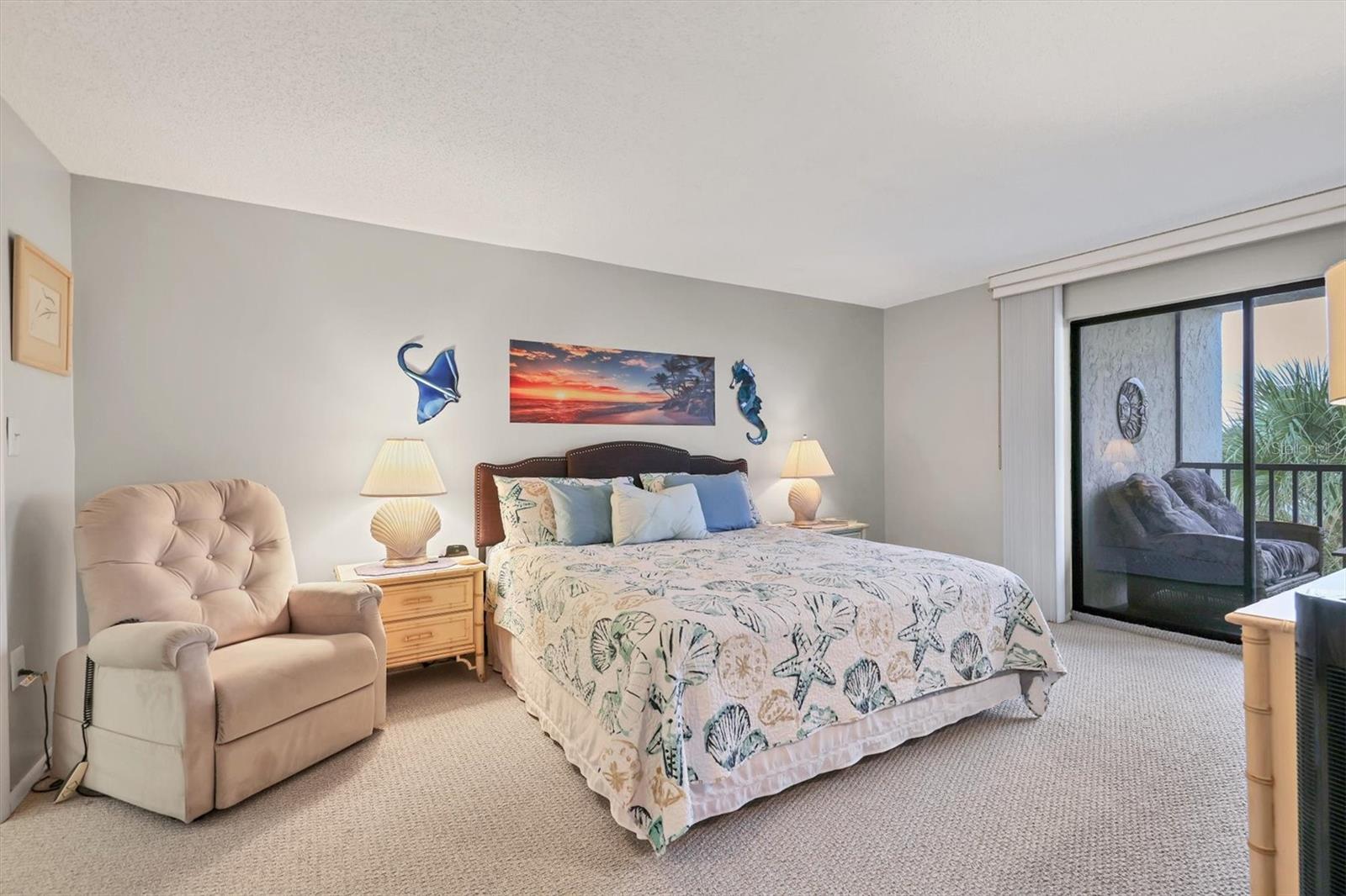 Image 19 of 39 For 6116 43rd Street W 405d