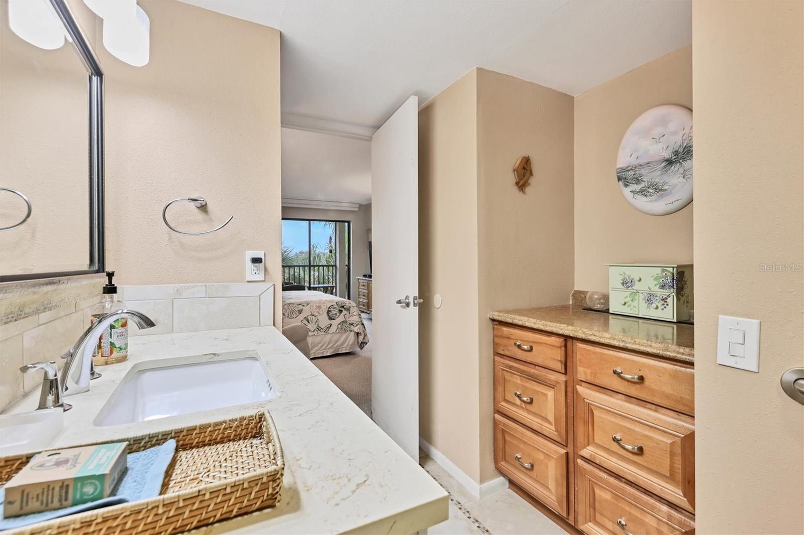 Image 21 of 39 For 6116 43rd Street W 405d