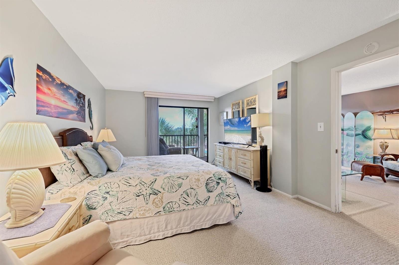 Image 4 of 39 For 6116 43rd Street W 405d