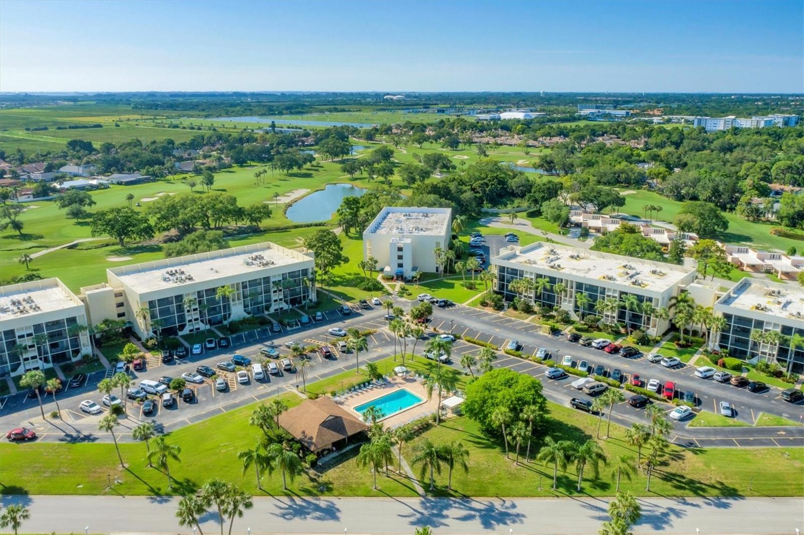 Image 5 of 39 For 6116 43rd Street W 405d