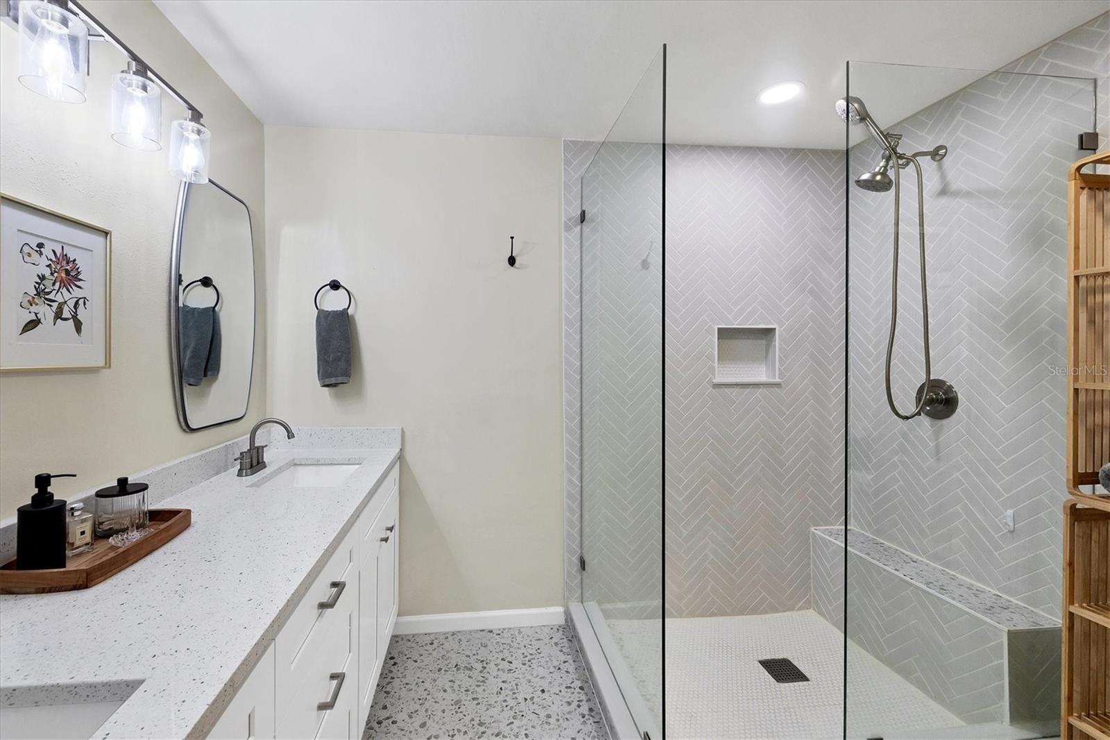 Image 19 of 43 For 4607 34th Avenue Drive W
