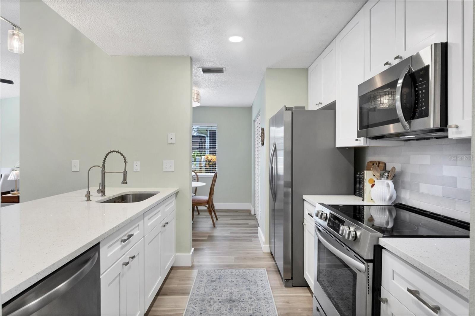 Image 8 of 43 For 4607 34th Avenue Drive W