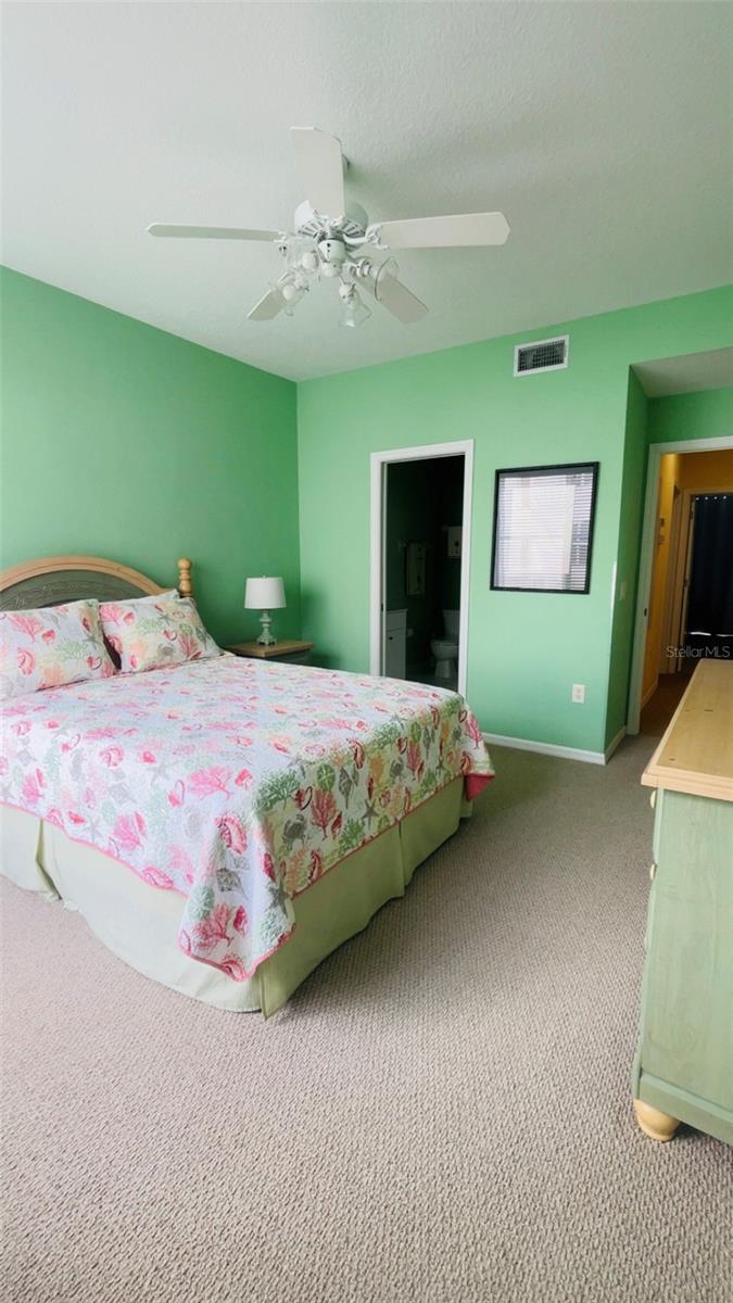 Image 19 of 65 For 8238 Harborside Circle