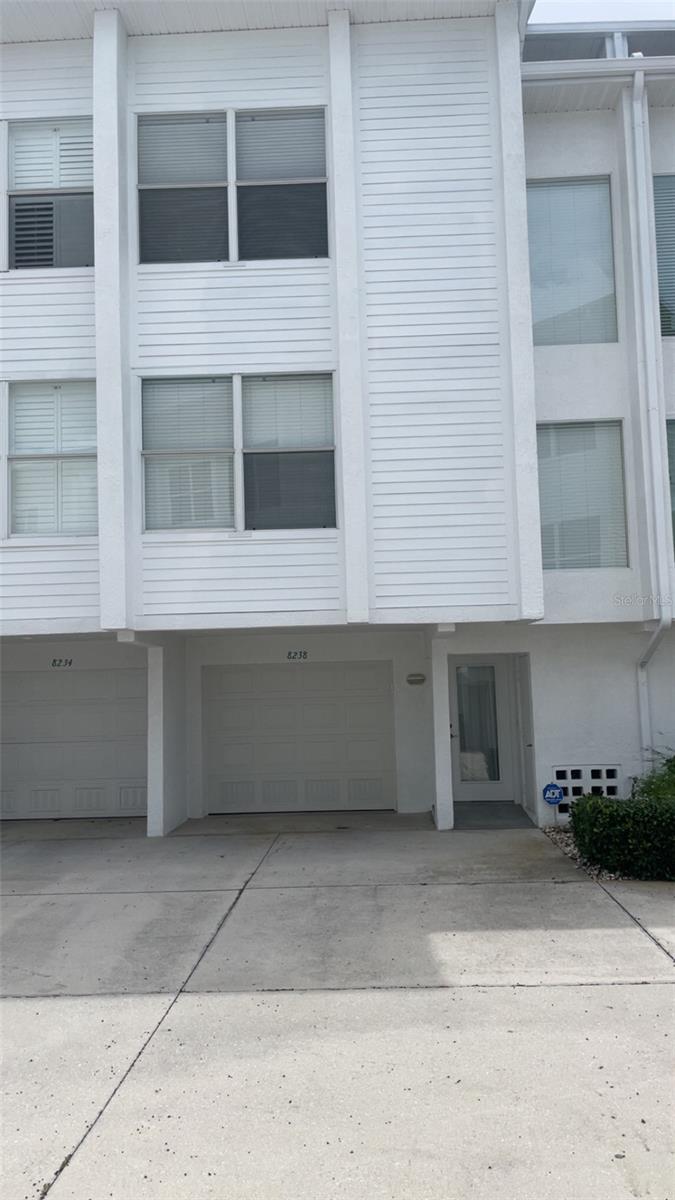 Image 2 of 65 For 8238 Harborside Circle