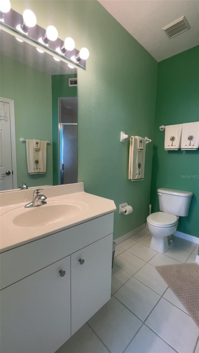 Image 20 of 65 For 8238 Harborside Circle
