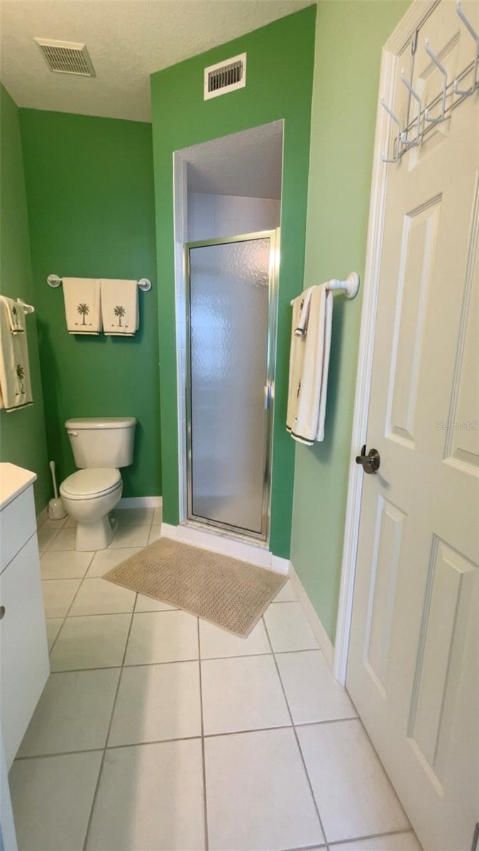 Image 21 of 65 For 8238 Harborside Circle