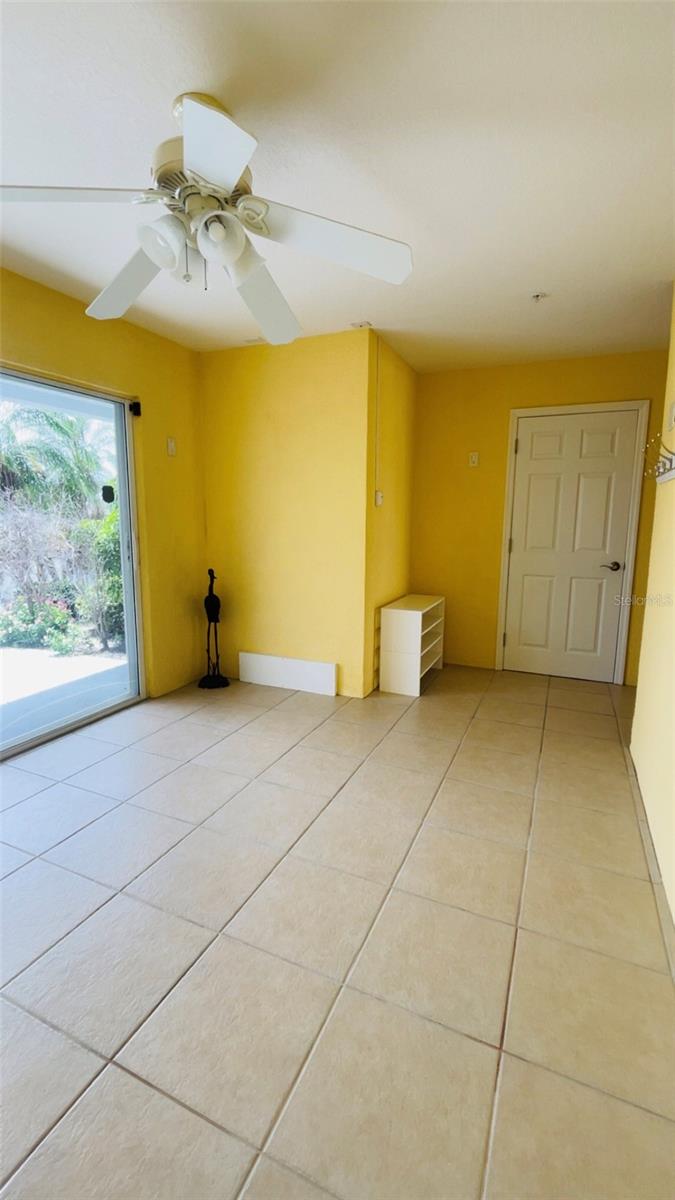 Image 8 of 65 For 8238 Harborside Circle