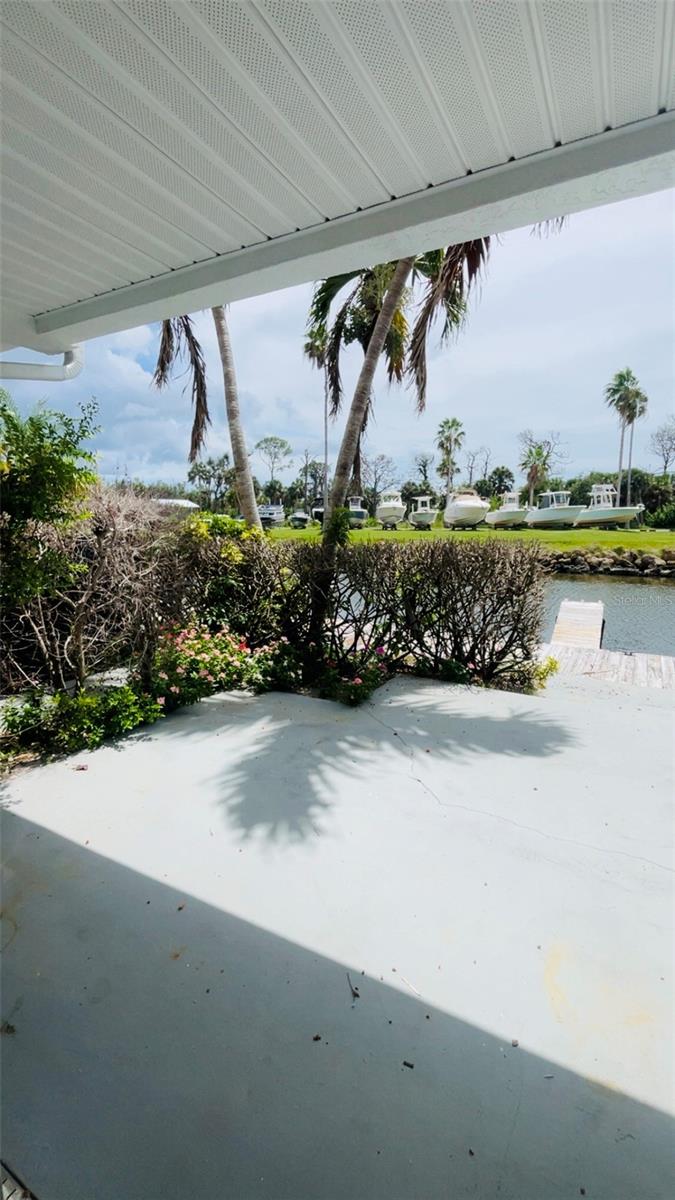 Image 9 of 65 For 8238 Harborside Circle