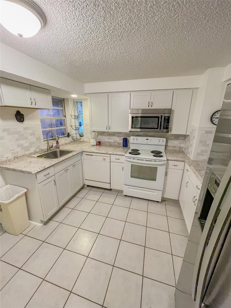 Image 6 of 17 For 4519 Onaway Ridge Place