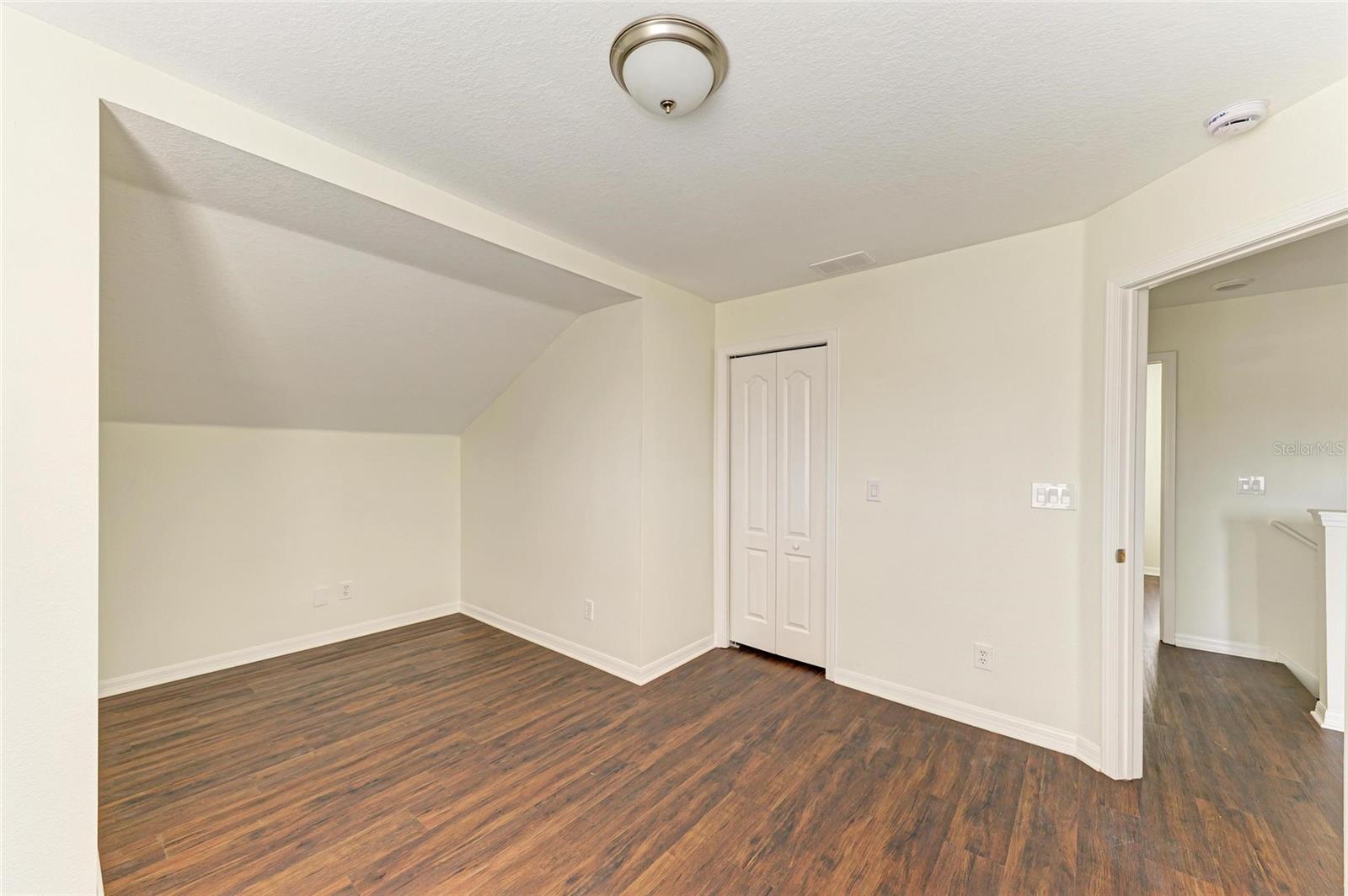 Image 23 of 32 For 15121 Searobbin Drive