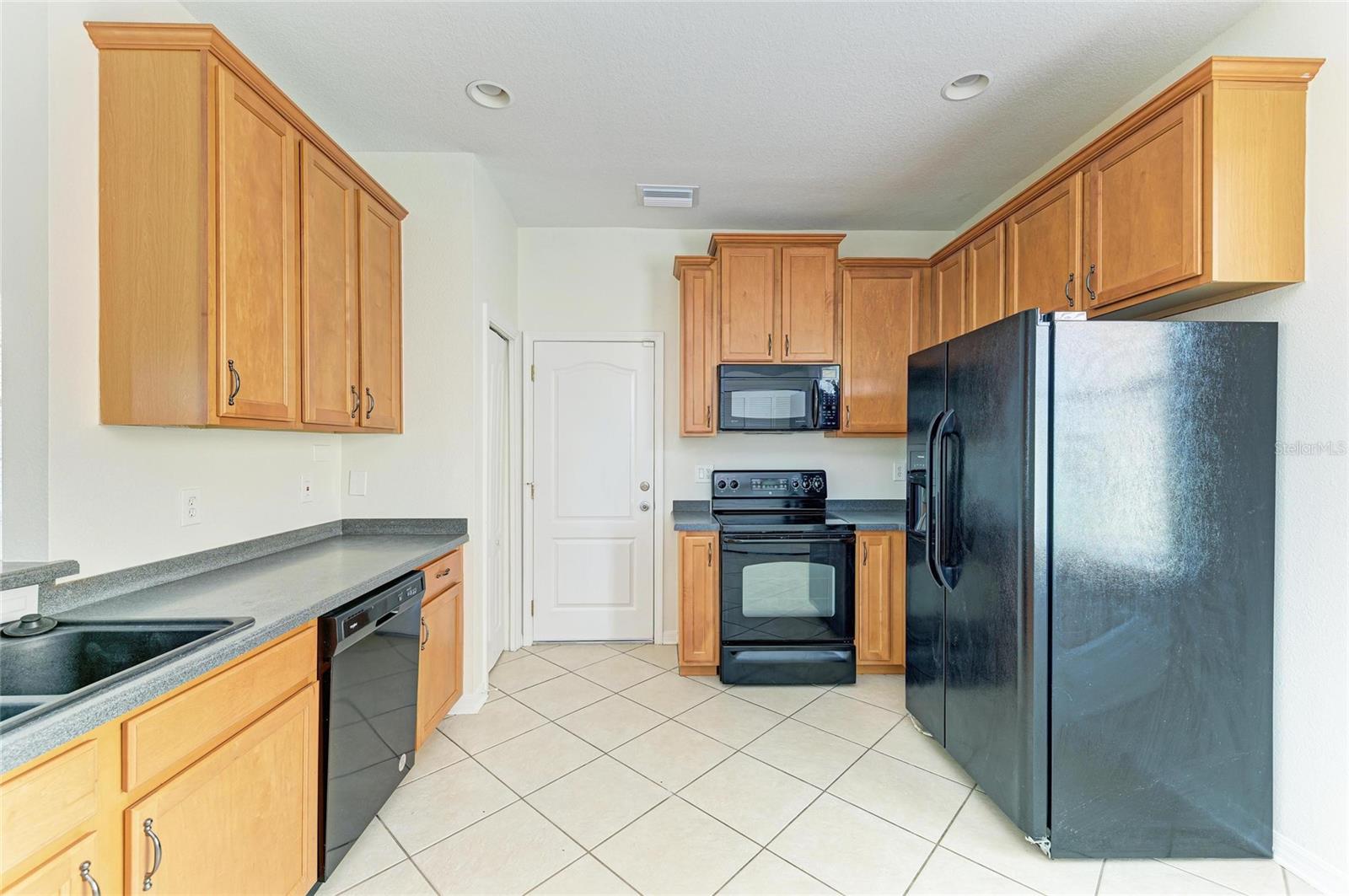 Image 7 of 32 For 15121 Searobbin Drive