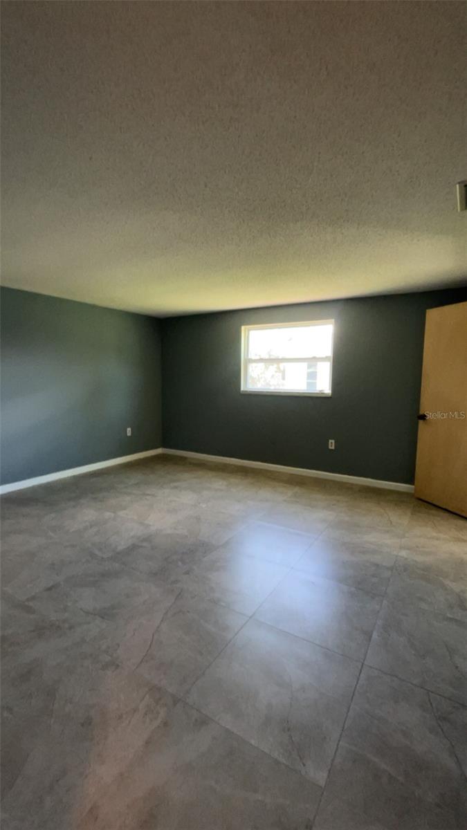 Image 11 of 47 For 2064 Pellam Boulevard