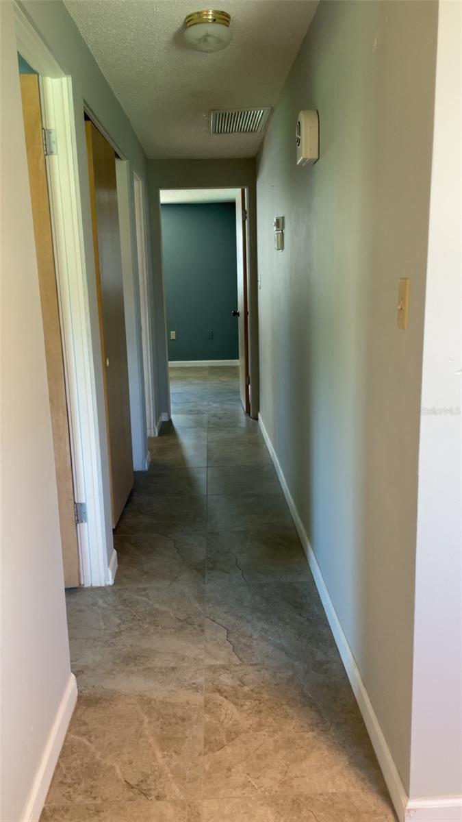 Image 20 of 47 For 2064 Pellam Boulevard