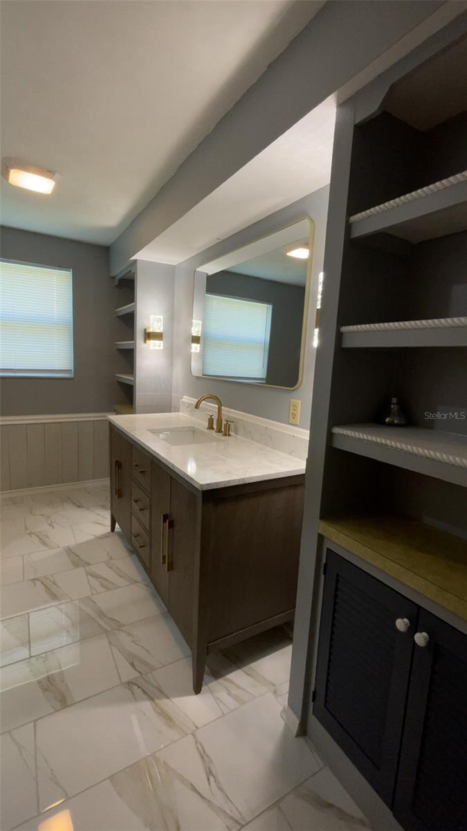 Image 24 of 47 For 2064 Pellam Boulevard