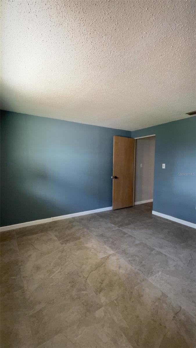 Image 31 of 47 For 2064 Pellam Boulevard