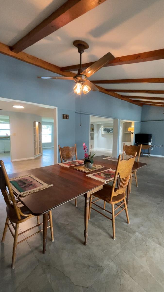 Image 32 of 47 For 2064 Pellam Boulevard