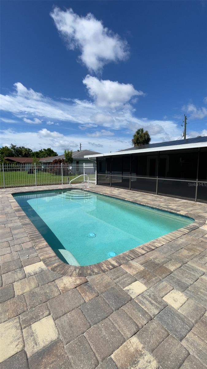 Image 39 of 47 For 2064 Pellam Boulevard