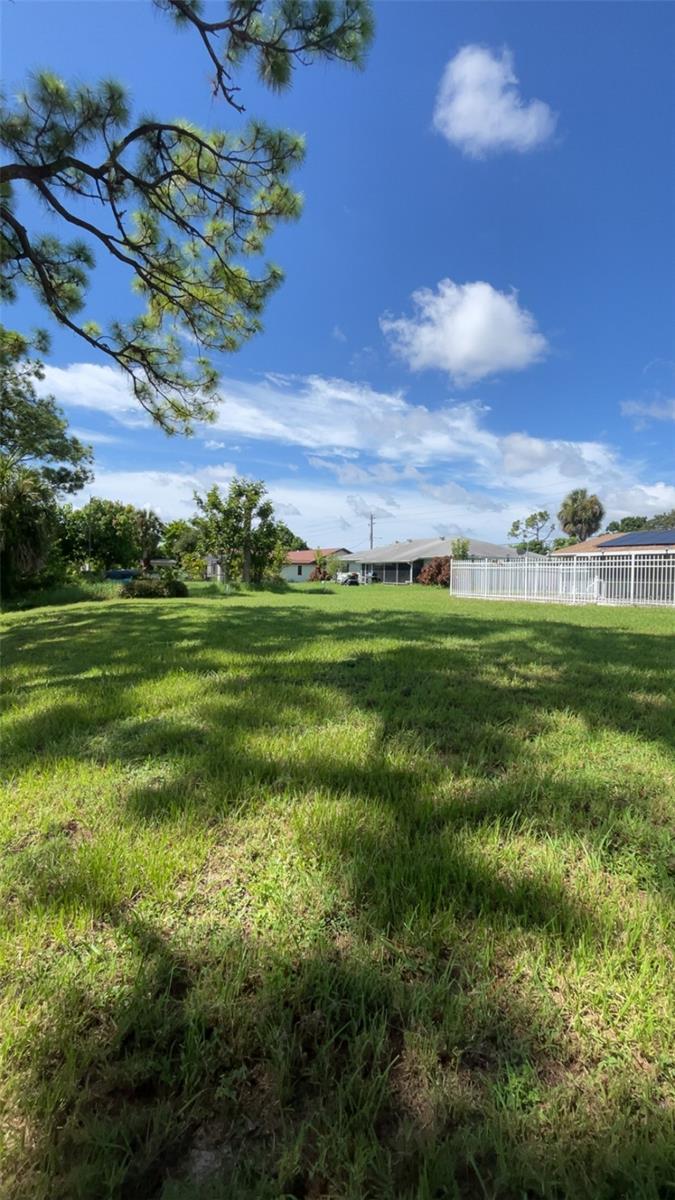 Image 43 of 47 For 2064 Pellam Boulevard