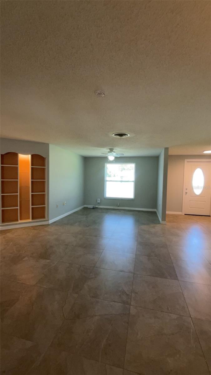 Image 6 of 47 For 2064 Pellam Boulevard