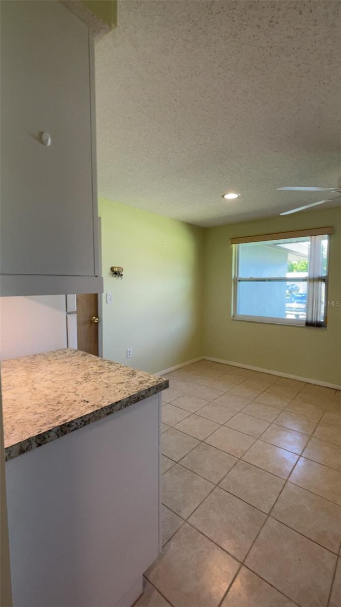Image 9 of 47 For 2064 Pellam Boulevard