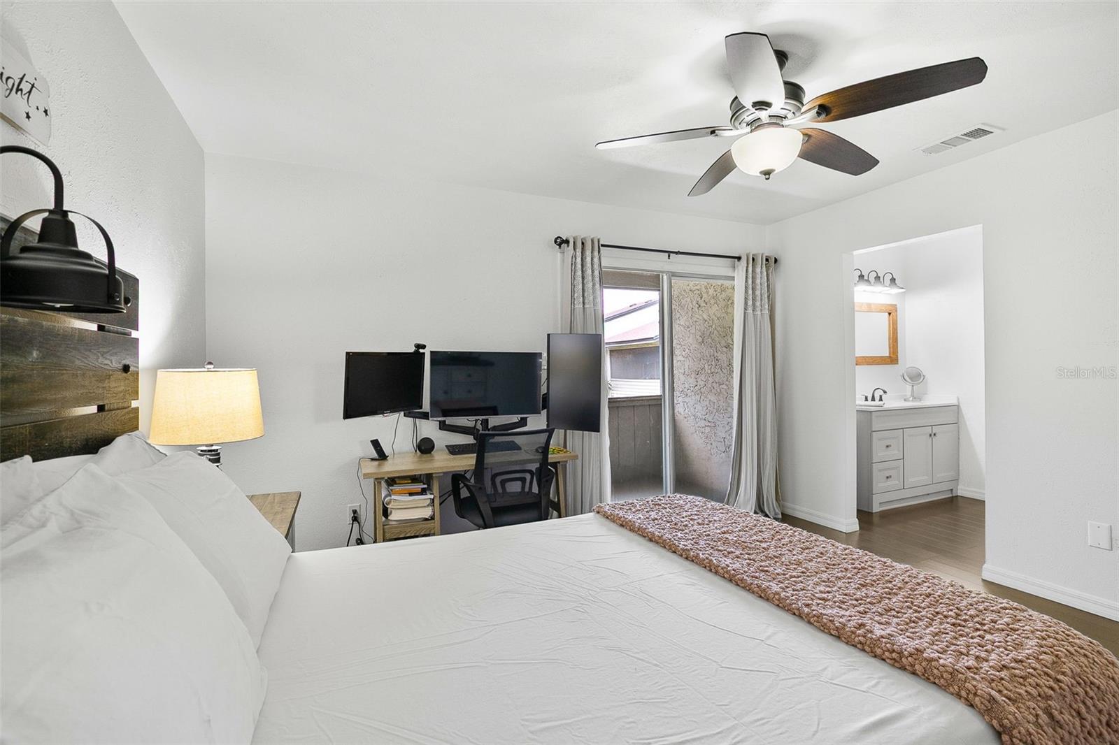Image 24 of 37 For 4462 Sandner Drive 4462