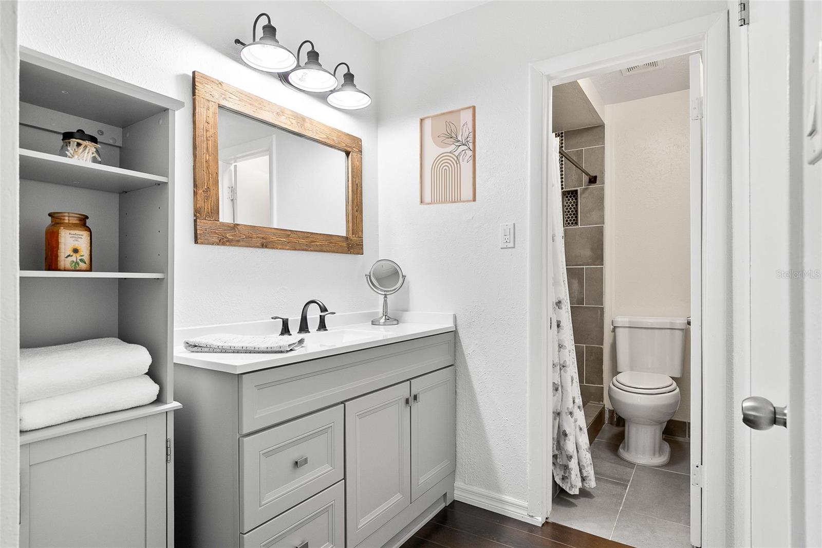 Image 25 of 37 For 4462 Sandner Drive 4462