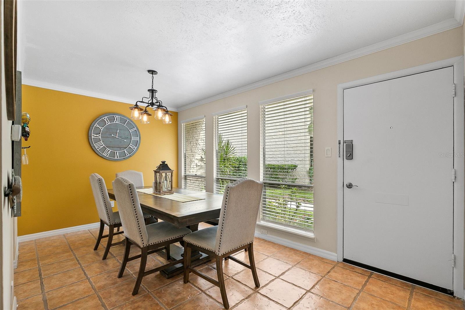 Image 5 of 37 For 4462 Sandner Drive 4462