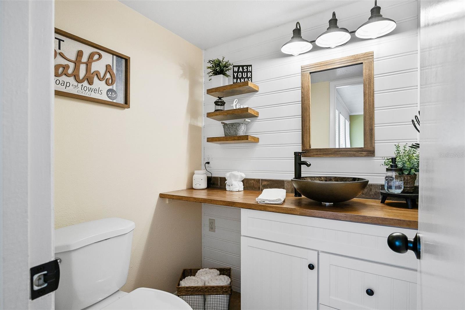 Image 7 of 37 For 4462 Sandner Drive 4462