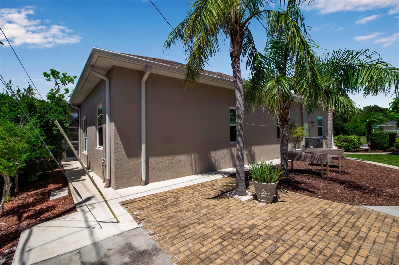 Image 76 of 93 For 5988 Viola Road