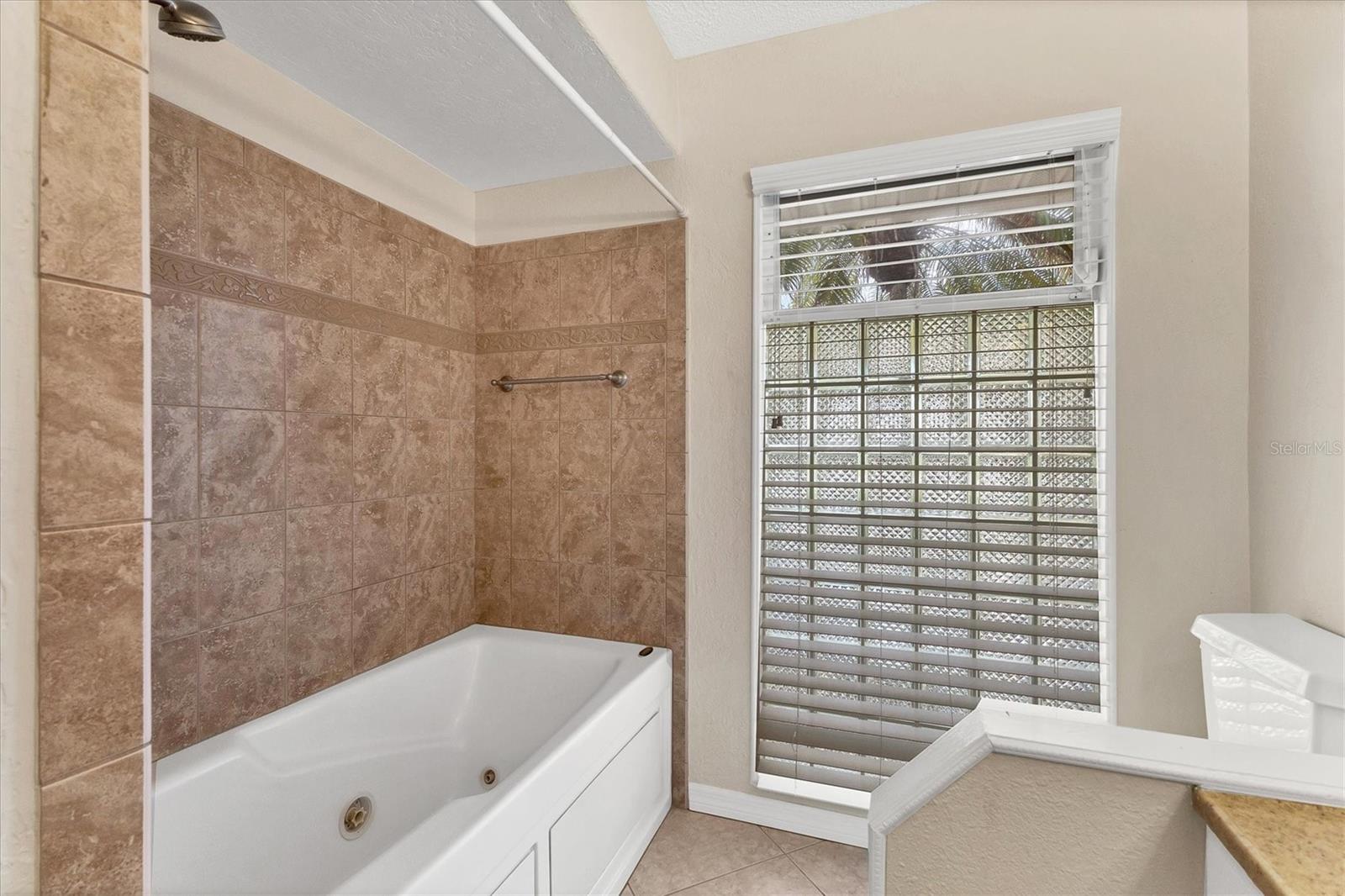 Image 33 of 50 For 3821 Calliandra Drive