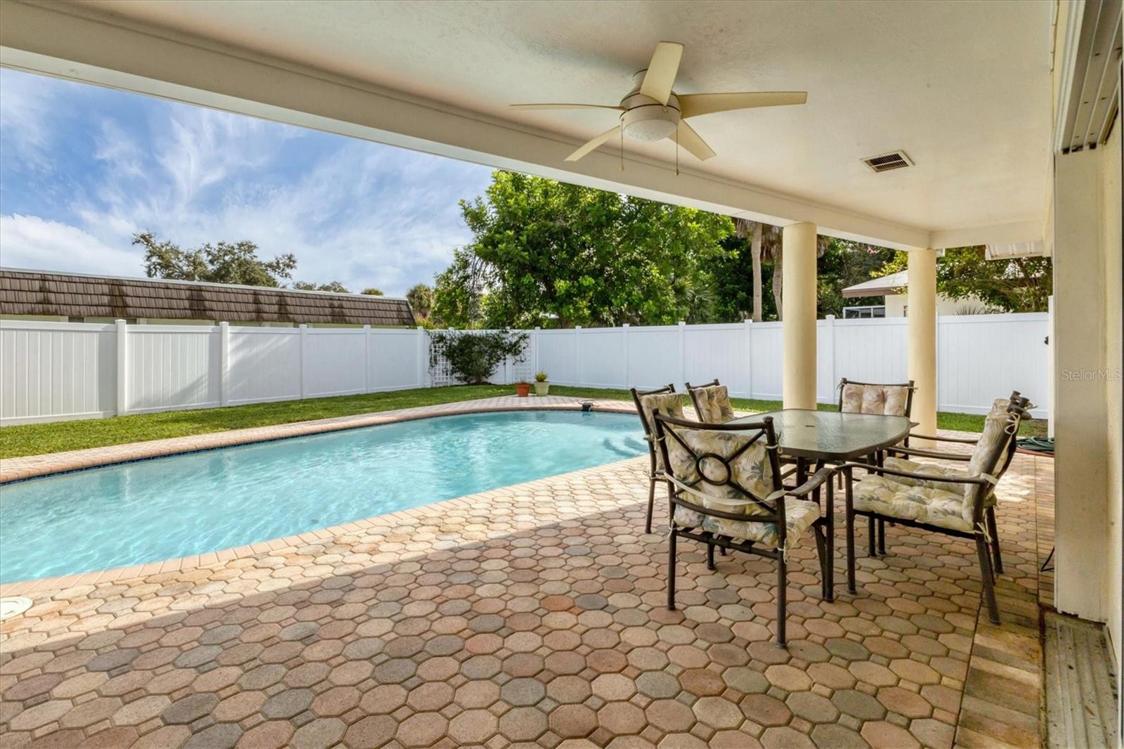 Image 36 of 50 For 3821 Calliandra Drive