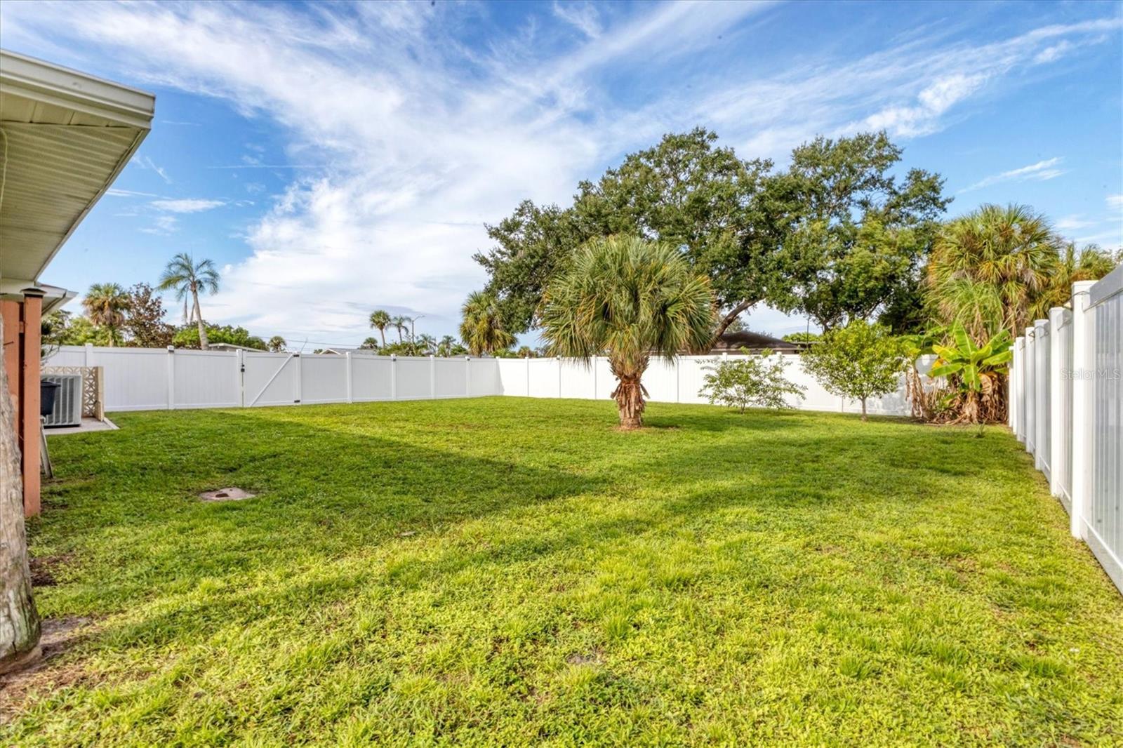 Image 43 of 50 For 3821 Calliandra Drive