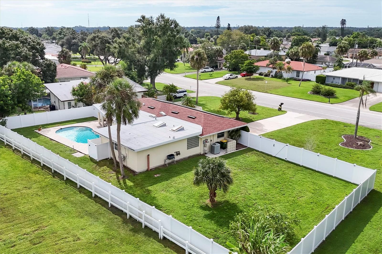 Image 47 of 50 For 3821 Calliandra Drive