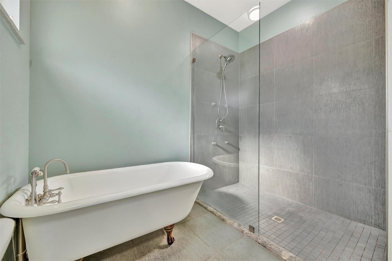 Image 21 of 51 For 5318 Colony Meadows Lane