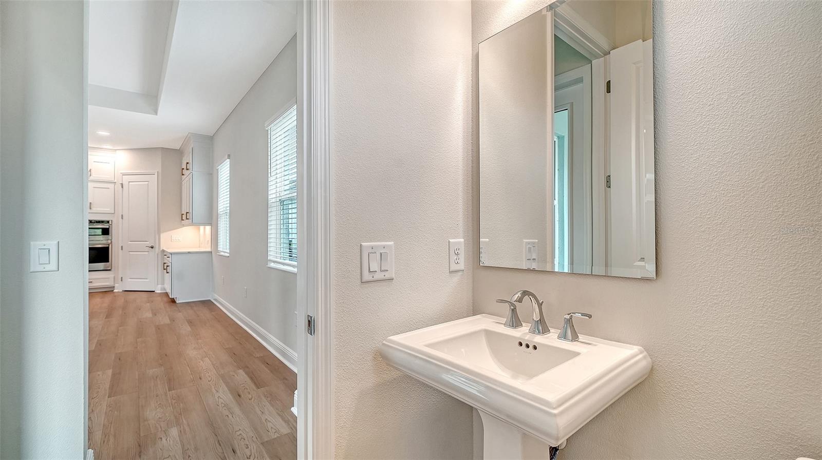 Image 24 of 47 For 10050 Crystal Isles Circle