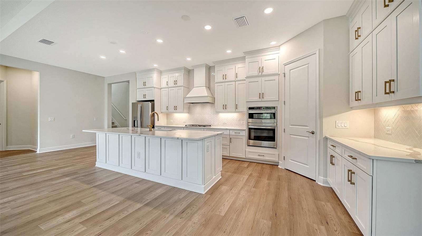 Image 3 of 47 For 10050 Crystal Isles Circle