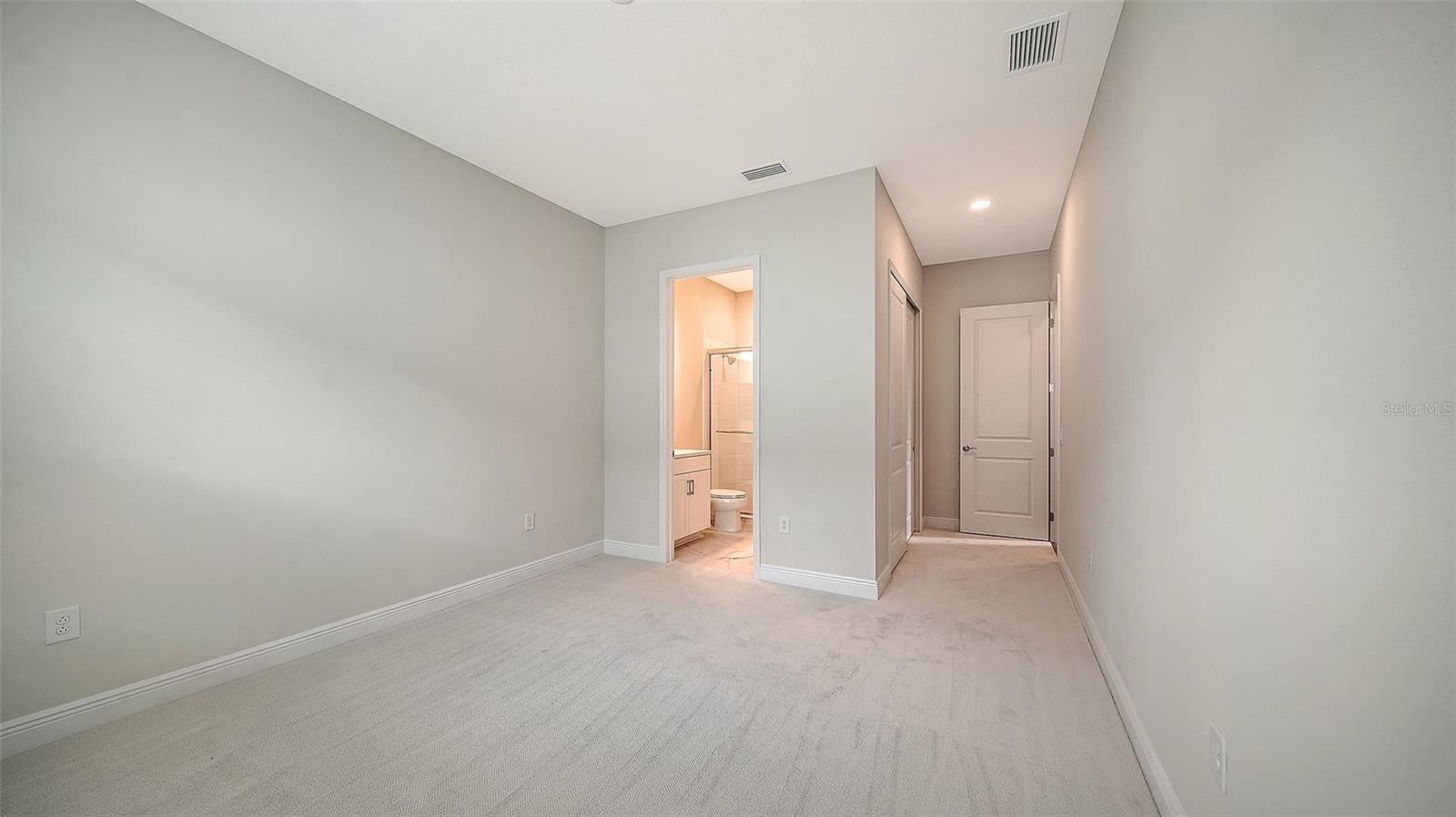 Image 30 of 47 For 10050 Crystal Isles Circle