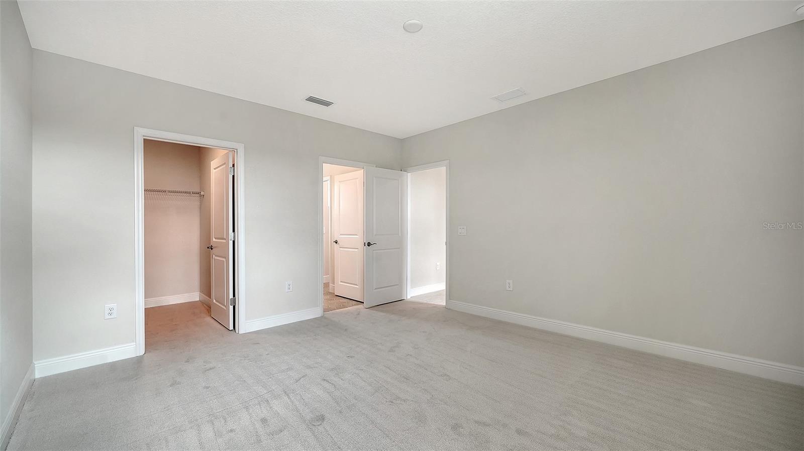 Image 39 of 47 For 10050 Crystal Isles Circle