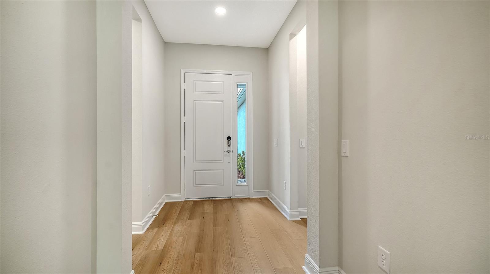 Image 8 of 47 For 10050 Crystal Isles Circle