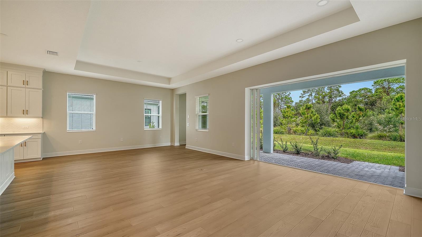 Image 9 of 47 For 10050 Crystal Isles Circle