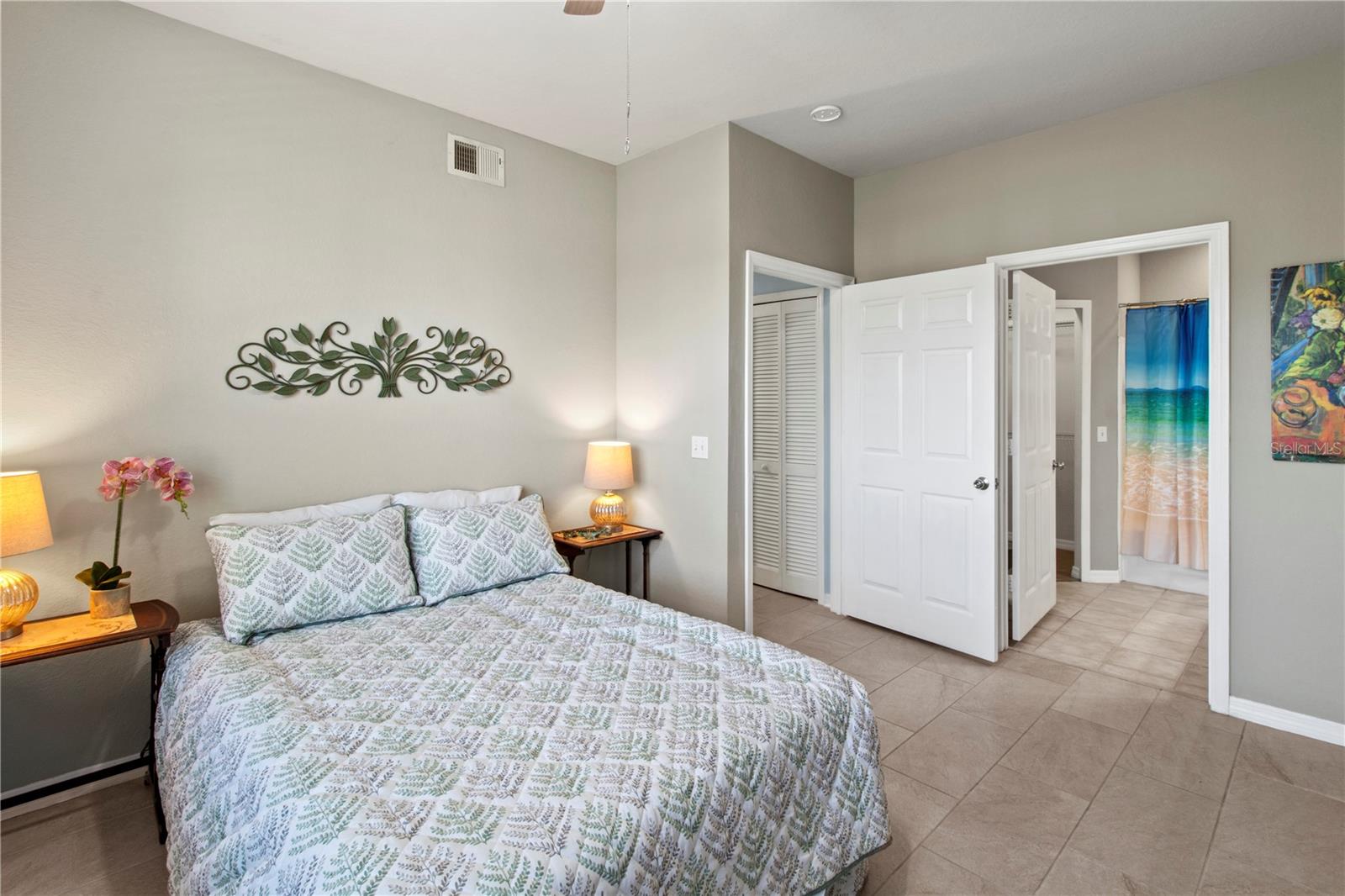 Image 26 of 38 For 5560 Rosehill Road 103