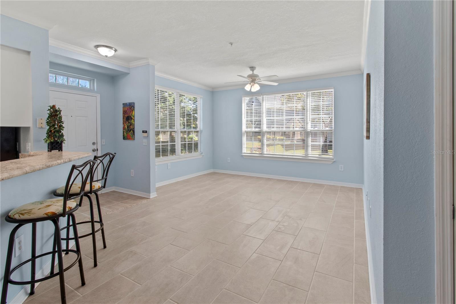 Image 4 of 38 For 5560 Rosehill Road 103