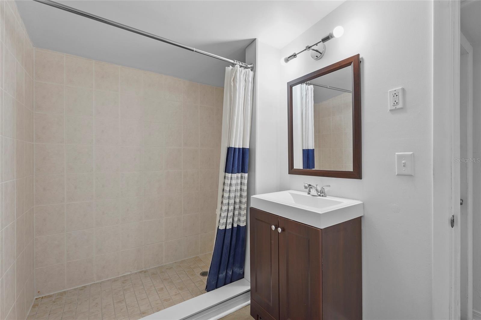 Image 26 of 46 For 5619 New York Avenue