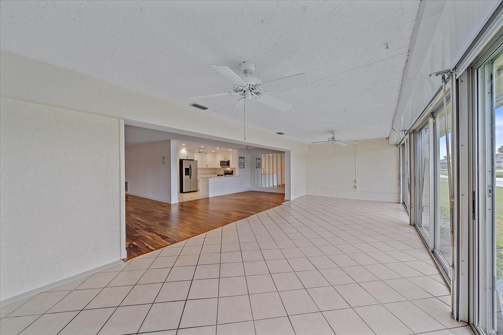 Image 15 of 36 For 7077 Country Club Drive N
