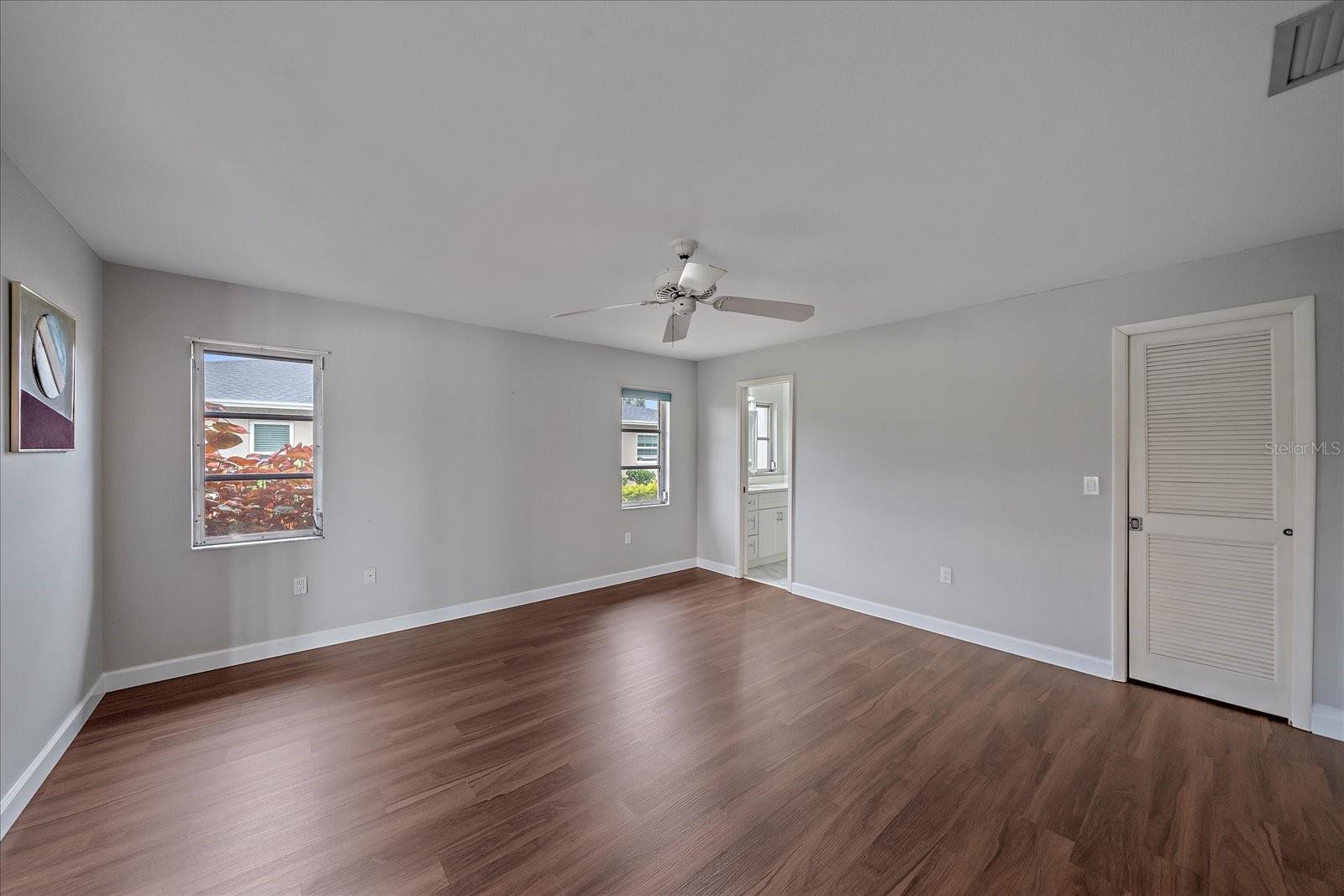 Image 22 of 36 For 7077 Country Club Drive N