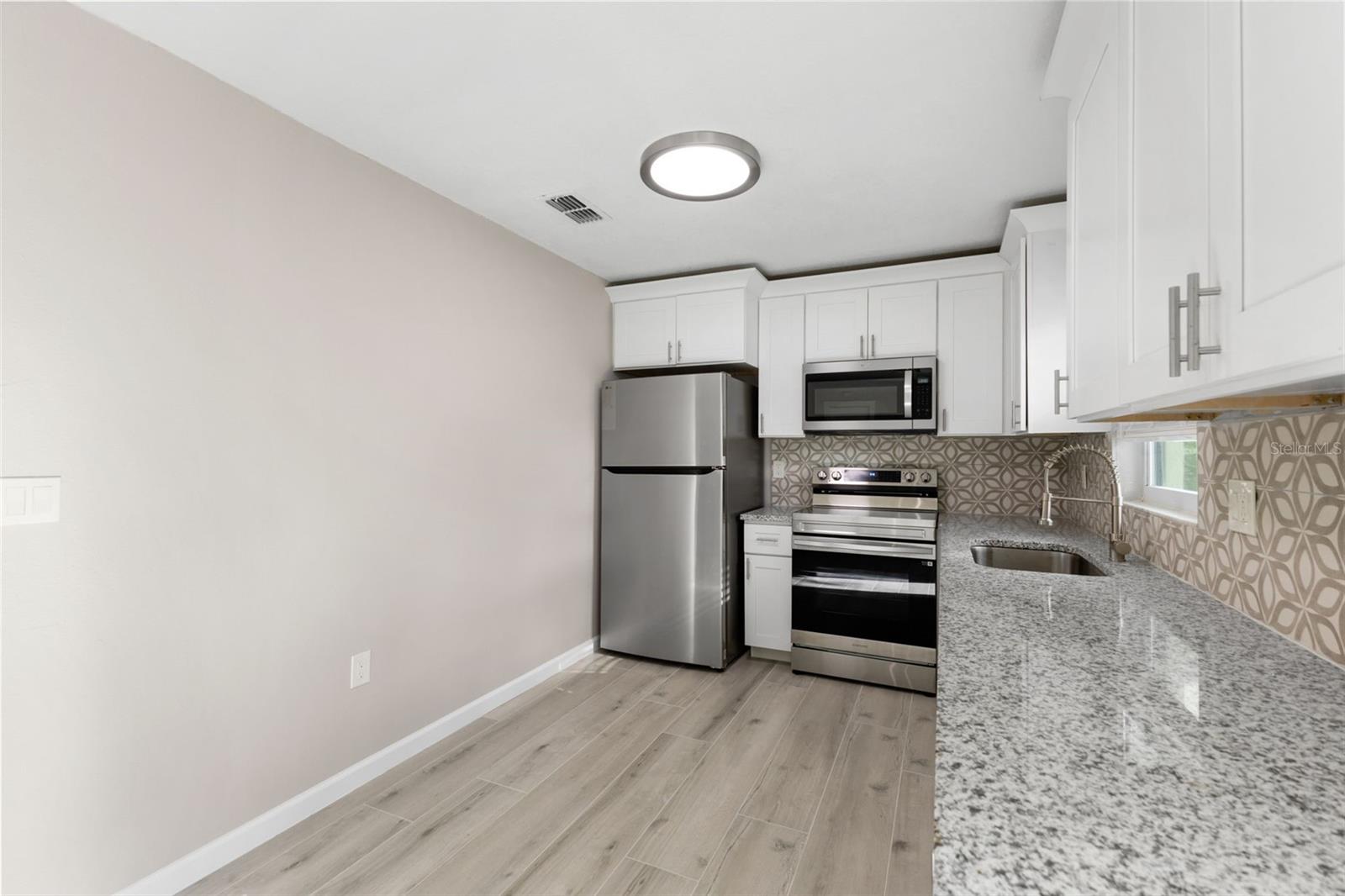 Image 12 of 46 For 111 17th Street E