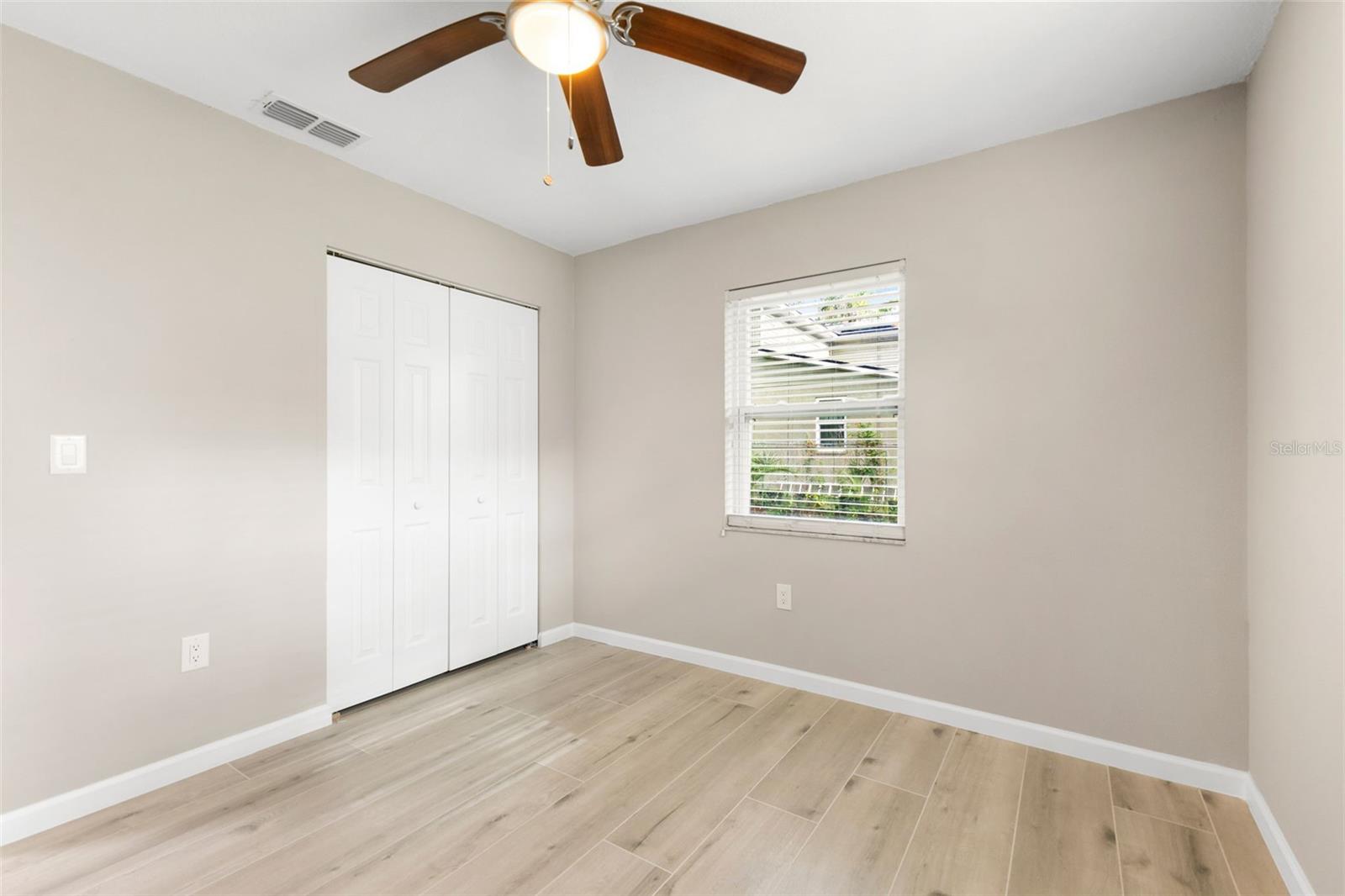 Image 20 of 46 For 111 17th Street E